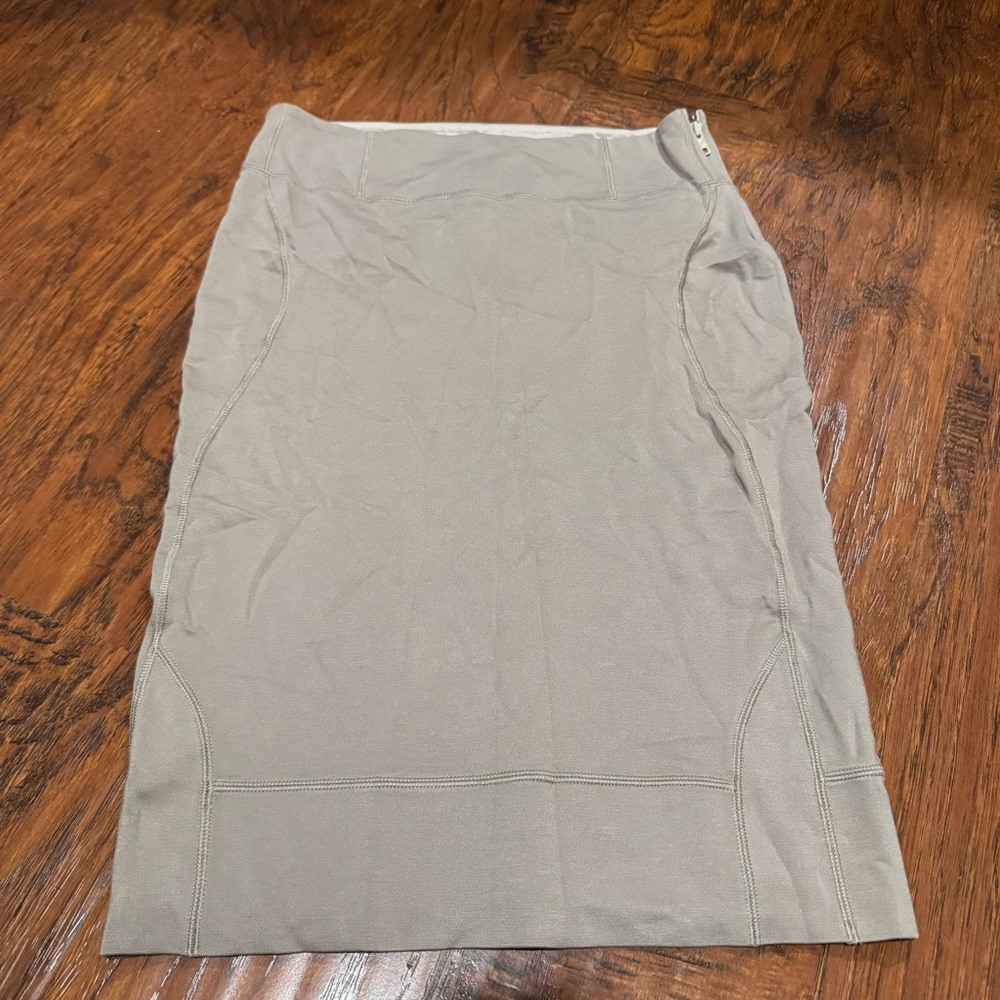 Moschino Pencil Skirt Beige Elegant Career Party‎ Size 8